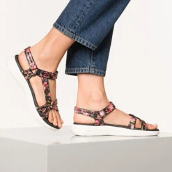 Skechers On-the-go 600 Fleur Komfort-Sandalen - Schwarz-kombi 10 Skechers On-the-go 600 Fleur Komfort-Sandalen - Schwarz-kombi -Mode-Sandalen-Shop 13330647 02