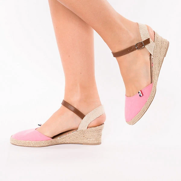 Sandaletten Mit Keilabsatz 4 Sandaletten Mit Keilabsatz – Bild 2