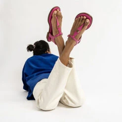 Michael Kors Mallory T-Steg-Sandalen -Mode-Sandalen-Shop 28299268 02