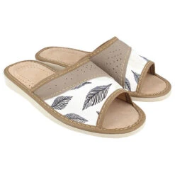 Karvia - Slipper - Aus Rindsleder - Mit Blattmuster 15 Karvia - Slipper - Aus Rindsleder - Mit Blattmuster -Mode-Sandalen-Shop 29548523 07